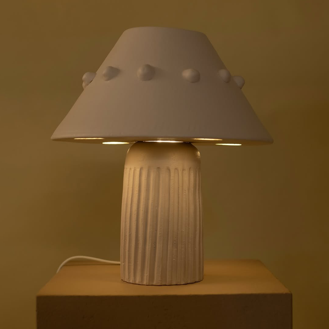 Dot table lamp