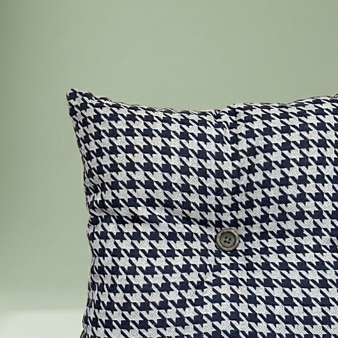 HOUNDS TOOTH