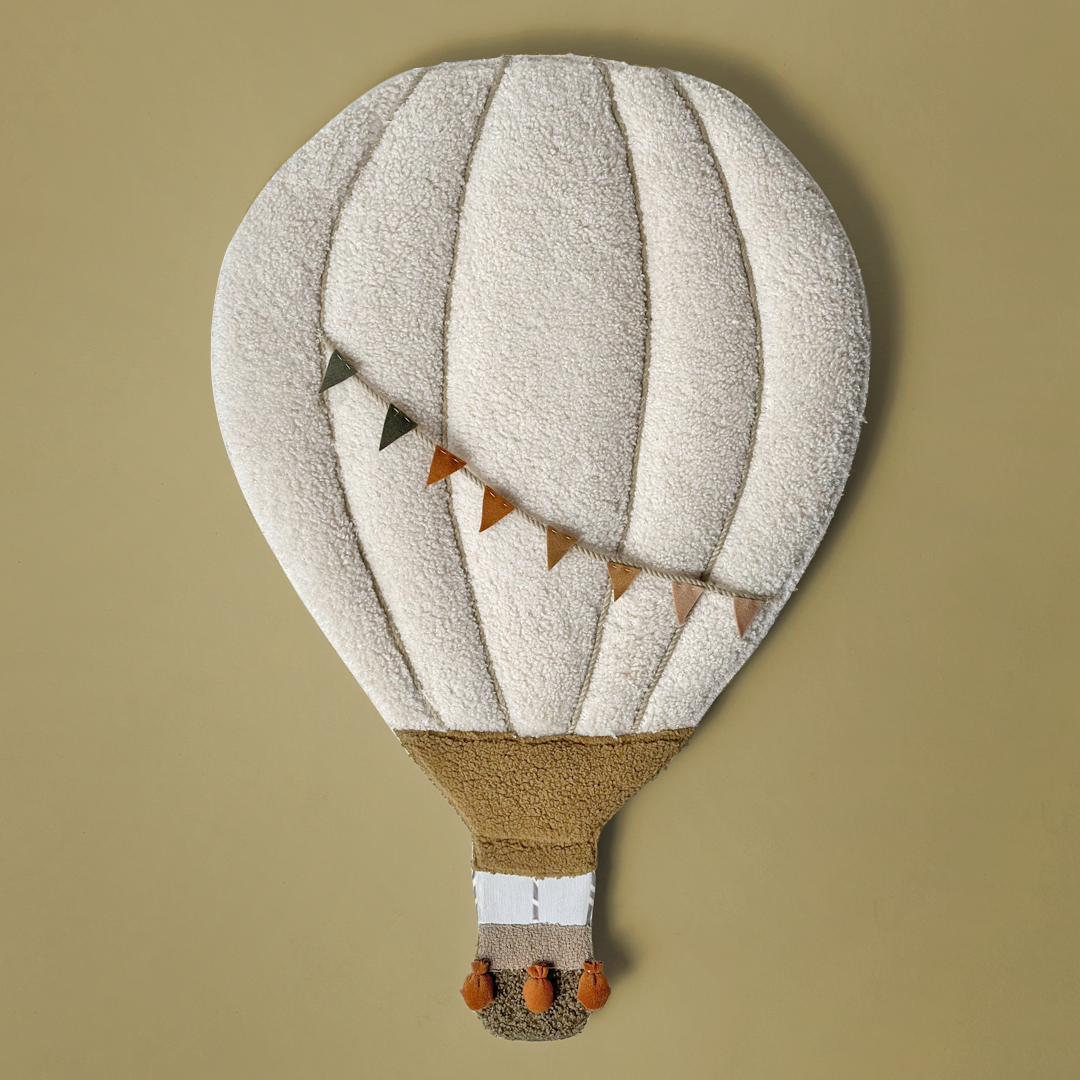 Cozy Hot Air Balloon Wall Décor