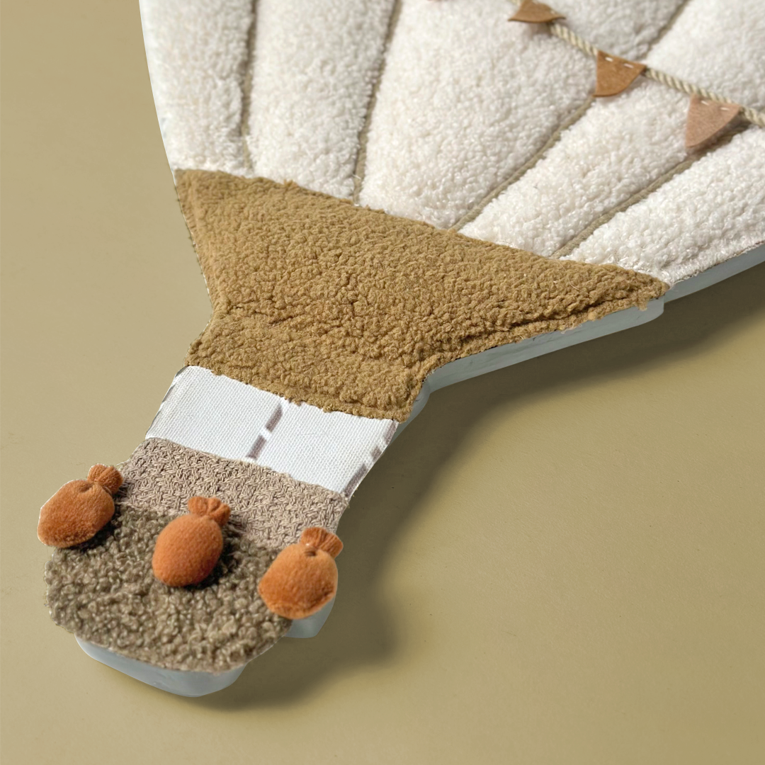 Cozy Hot Air Balloon Wall Décor