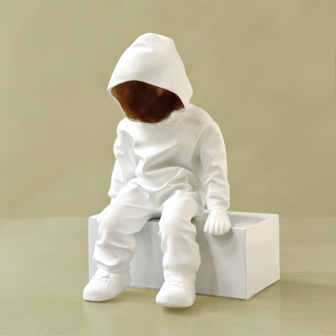 Faceless Contemplation – Minimalist Hooded Figurine