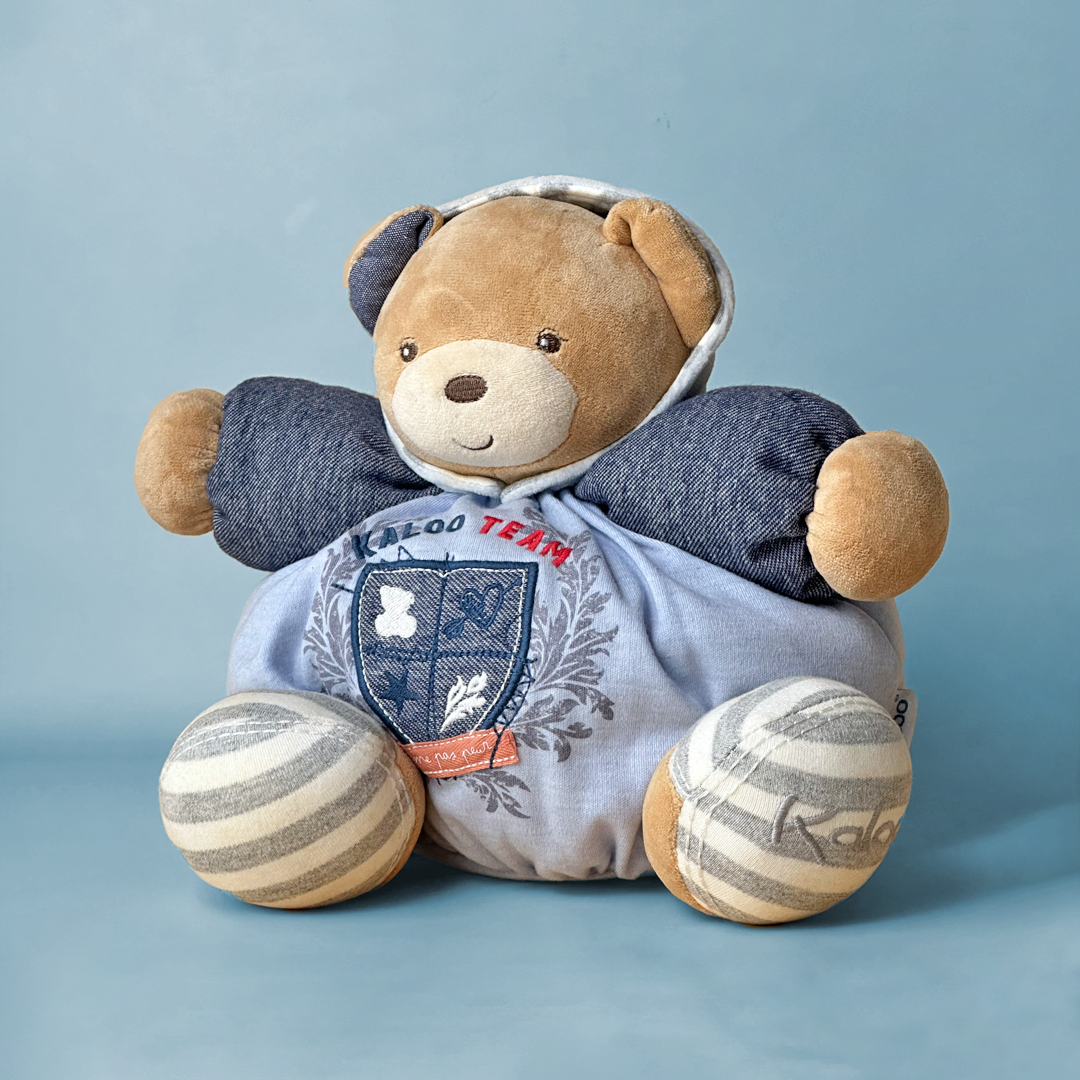 Kaloo Team Bear – Cozy in Denim & Stripes