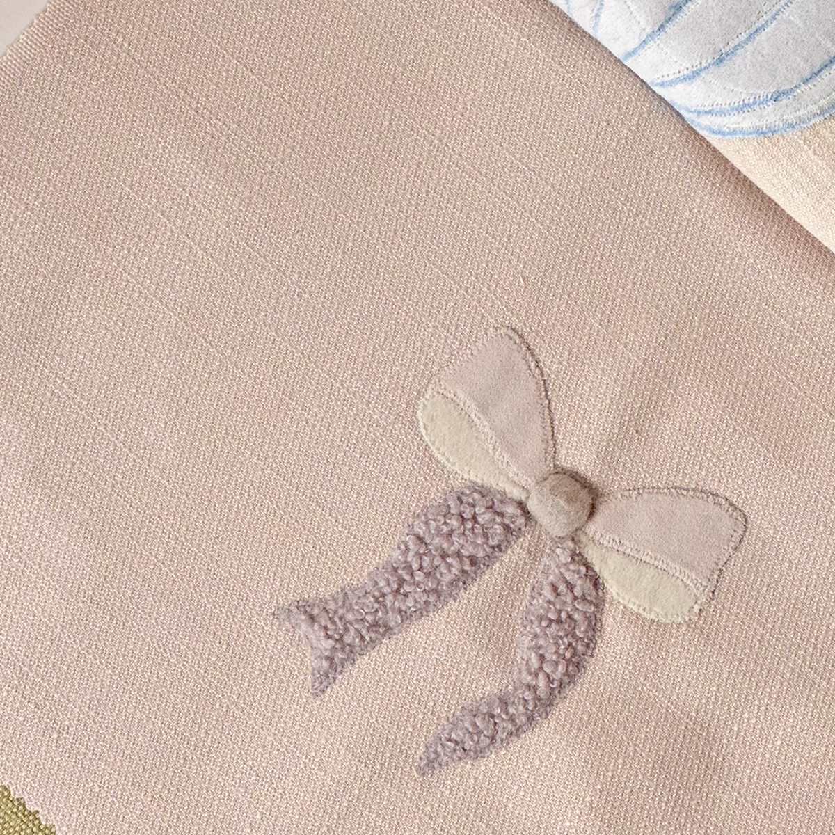 Sweet Bow Appliqué Textile
