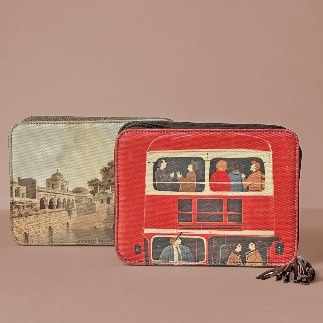 London Red Bus Tech Organizer