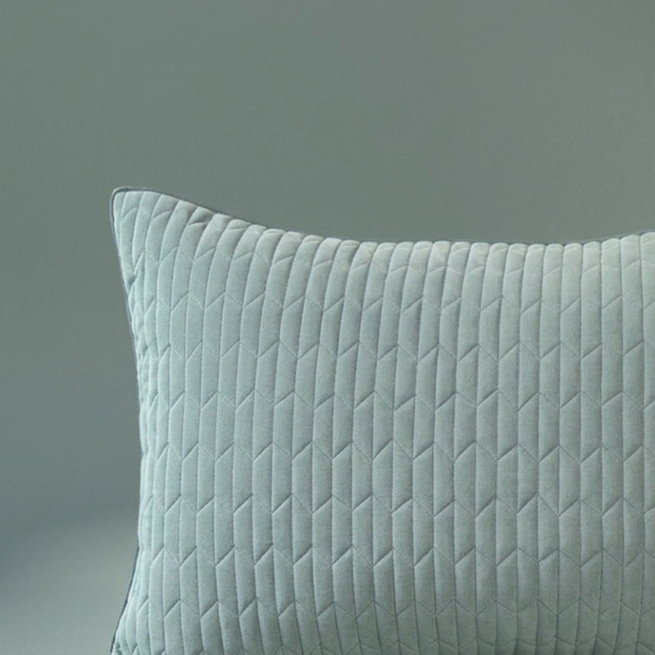 Beehive (Cool Mint)