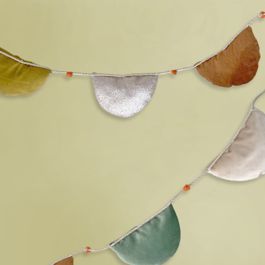 Petit Garden Bunting