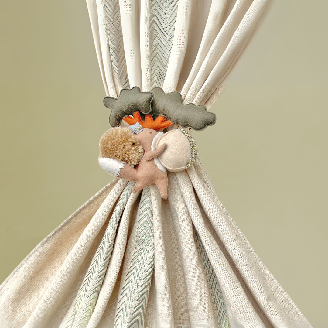 Tie Up - Petit Fox